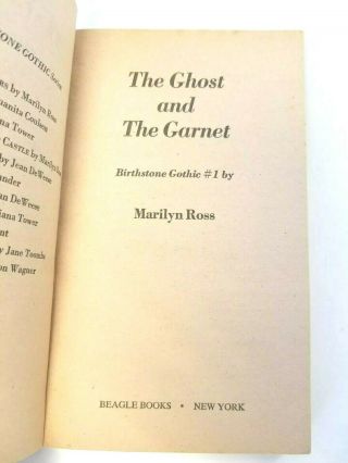 Birthstone Gothic 1 The Ghost and The Garnet Marilyn Ross First Printing 1975 8