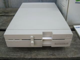 Commodore 1571 Floppy Disk Drive - - For C128 and C64 A0590 2