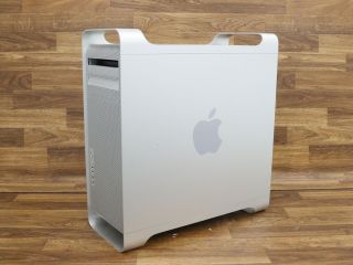 Mac Pro Mid 2010 / 2.  8 Quad Core Xeon / 12 Gb Ram / Ati Radeon 5770