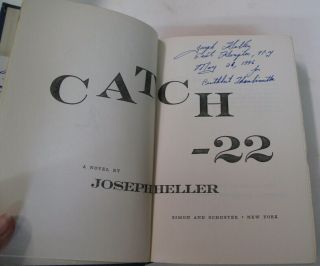 US Military Aviation War Fiction WWII Novel Catch - 22 Joseph Heller Signed 1961 2