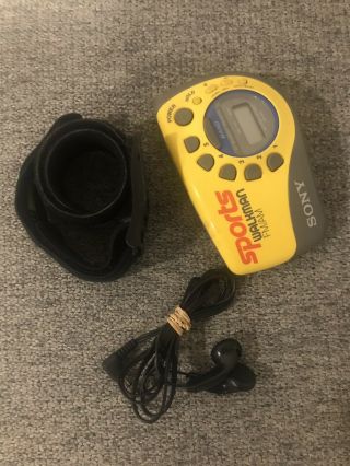 Vintage Sony Srf - M78 Sports Walkman Fm/am Portable Radio W/armband Yellow