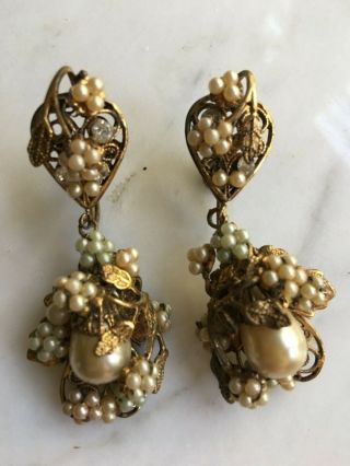 Vintage Miriam Haskell Pearl & Seed Dangle Screw On Earrings Unsigned