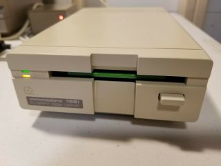 Commodore 1581 Disk Drive - Fully