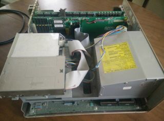 Commodore AMIGA 2000HD - - 7