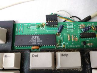 Commodore Amiga 2000 Keyboard SN 04598028 8