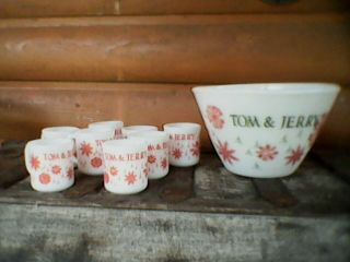Vintage Tom & Jerry Christmas Punch Bowl Set W/8 Mugs 4
