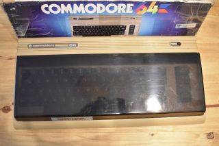 Commodore 64 K computer with Commodore 1571 floppy drive 6
