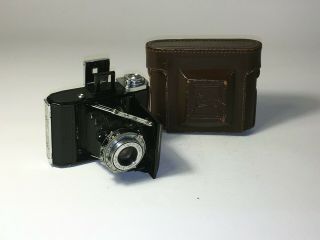 Zeiss Ikon Ikonta 521,  Novar 75mm F:4.  5,  120 Film Camera,  645 Format