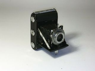 Zeiss Ikon Ikonta 521,  Novar 75mm f:4.  5,  120 film camera,  645 format 6