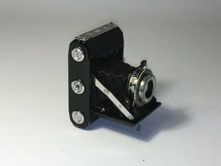 Zeiss Ikon Ikonta 521,  Novar 75mm f:4.  5,  120 film camera,  645 format 7
