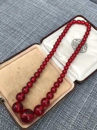 Vintage Art Deco Jewellery Graduated Cherry Red Bakelite Necklace Beads 30g