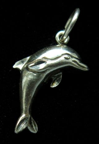 Vintage 925 Sterling Silver Diamond Cut Dolphin Charm Pendant (1.  4g)