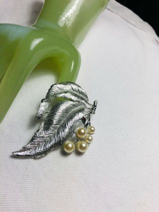 Vintage 3 " Large Silvertone Faux Pearl Beaded Leaves Pin By Sarah Coventry - Q