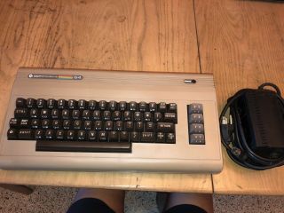 Rare Vintage Commodore 64 Sr 14767 Computer With Power Supply