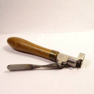 Vintage Stamped B Watchmakers Hand Remover Watch Tool Vg
