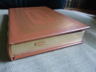 KIRK DOUGLAS SIGNED - I AM SPARTACUS - EASTON PRESS LEATHER FIRST EDITION 9