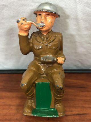 Vintage Manoil Die - Cast Metal Old Toy Army Man Soldier Eating Field Mess Chow