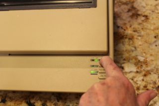 1988 Macintosh Apple Monitor,  Keyboard,  Mouse,  Printer and Manuals 3