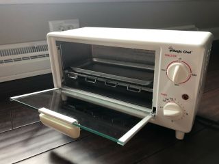 Vintage Magic Chef Mini Toaster Oven / Broiler / Bake - White