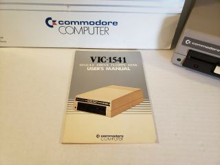 Vintage COMMODORE 64 1541 Floppy powers up With box No test Parts ? 2