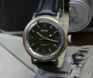 Vintage Dress Watch Vostok USSR Mens Wristwatch Soviet Wostok Retro VT01 5