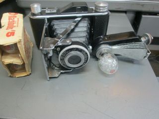 Pho - Tak Foldex 20 Vintage Bellows Camera W/ Accura Flash And 4 Bulbs