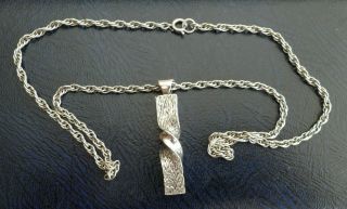 Vintage Jewellery Sterling Silver Twist Bark Pendant And Chain Necklace