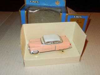 Ertl Vintage Vehicles - 1952 Cadillac - 1/43 Scale - - Boxed - W9