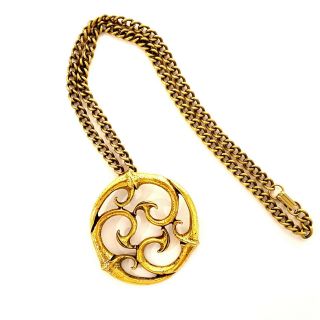 Vtg Alva Museum Replicas Gold Tone Celtic Trisele Medallion Pendant Necklace