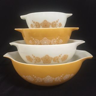 Vintage Pyrex Butterfly Gold Cinderella Mixing Bowls Set Of 4 Nesting 441 To 444