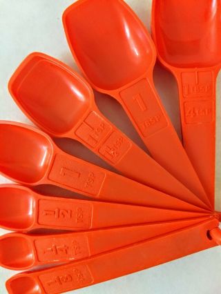 Set Of 7 Vintage Tupperware Orange Plastic Measuring Spoons With Ring 2