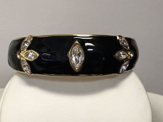 Vintage Signed Trifari Tm Crystal Rhinestone Black Enamel Hinged Bangle Bracelet