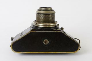 Exakta VP Model B camera with Carl Zeiss Jena Tessar 7.  5cm 1:3.  5 lens 3