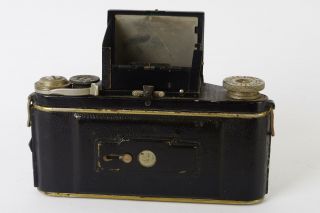 Exakta VP Model B camera with Carl Zeiss Jena Tessar 7.  5cm 1:3.  5 lens 4