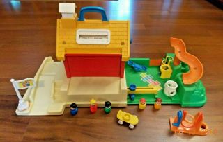 Vintage Fisher Price Little People School House 2550 With Playground