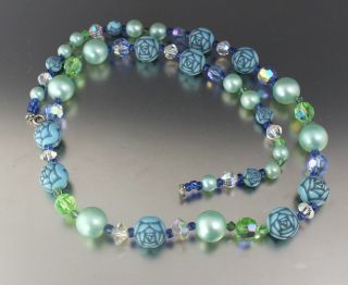 Vintage 50’s Blue Green Crystal Glass Flower Bead Necklace