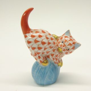 Vintage Herend Porcelain Miniature Fishnet Kitten On Ball Yarn Figurine Figure