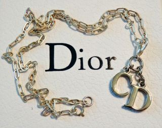 Vtg 90s Christian Dior 18 " Rhodium Slvr Cd Logo Monogram Pendant Runway Necklace