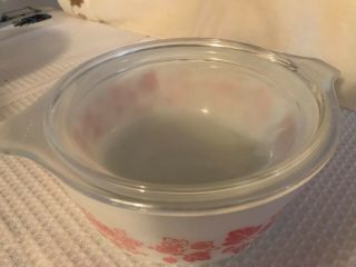 Vintage Pyrex Pink Gooseberry On White Casserole Dish With Lid 472,  1 1/2 Pt.