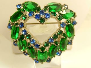 Juliana Vintage Emerald Green Blue Rhinestone Heart Pin Open & Closed Mount