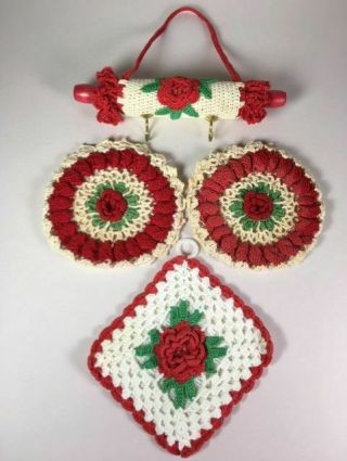 Vintage Red Roses Pot Holder Wall Hanging With 2 Round Pot Holders & 1 Square