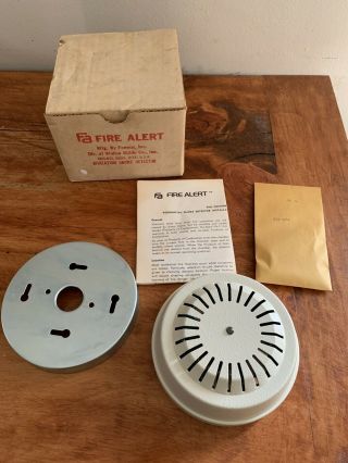 Vintage Fenwal,  Inc Fire Alert Residential Smoke/ionization Smoke Detector