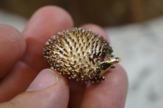 Vtg Sterling Silver & 14 K Gold Hedgehog Porcupine Brooch With Ruby Eyes