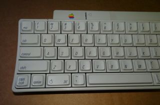 Apple IIGS keyboard and cable, 2