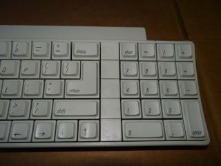 Apple IIGS keyboard and cable, 3