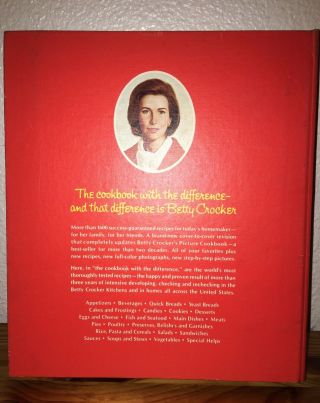 Vintage Betty Crocker ' s Cookbook 5 Ring Binder Red Pie Cover 1969 1st Printing 3