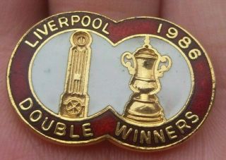 Liverpool Fc 1986 Double Winners Red & Gold Gilt Vintage Pin Badge Vgc