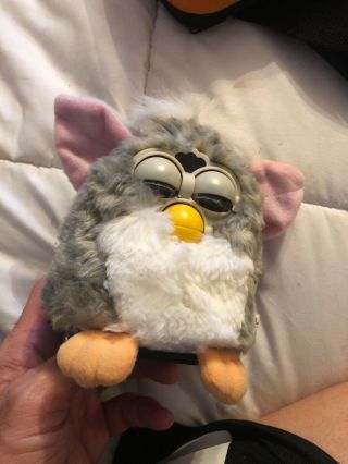 Vintage 1998 FURBY Tiger Electronics Model 70 - 800 Gray & White with Tag 3