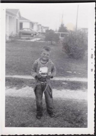 Kid With Guns And Holster Old/vintage Photo Snapshot - Q620