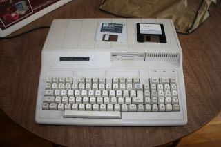 Tandy 1000 HX Vintage Computer PC Model 25 - 1053 DOS 3.  3/GW basic and PFS write 2